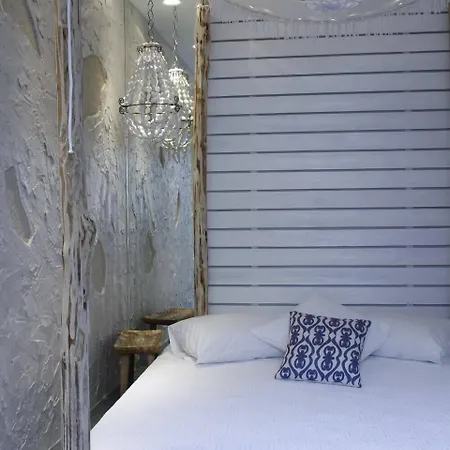 アパートホテル Makris Kamári