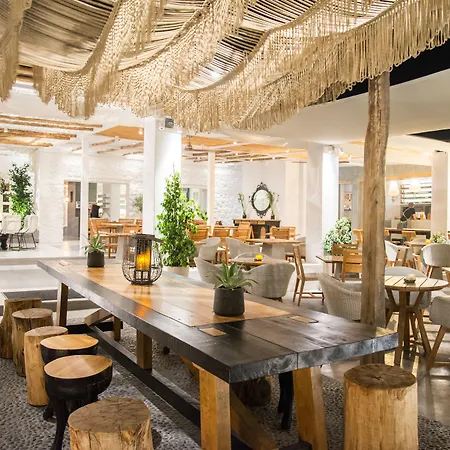 アパートホテル Makris