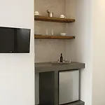 Makris Aparthotel 3*