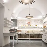 Aparthotel Makris