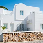 Makris Aparthotel Kamári