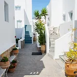 Makris Aparthotel Kamári