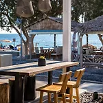 Makris Aparthotel Kamári