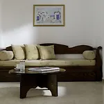 Makris Aparthotel 3*