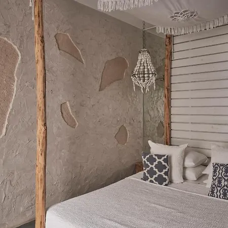 Makris 3* Kamari (Santorini)
