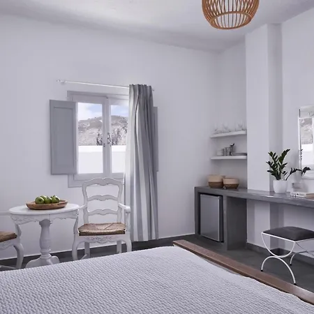 Makris Aparthotel Kamari (Santorini)