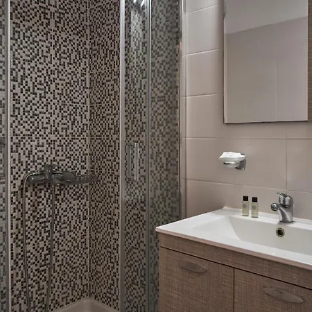 Makris Aparthotel
