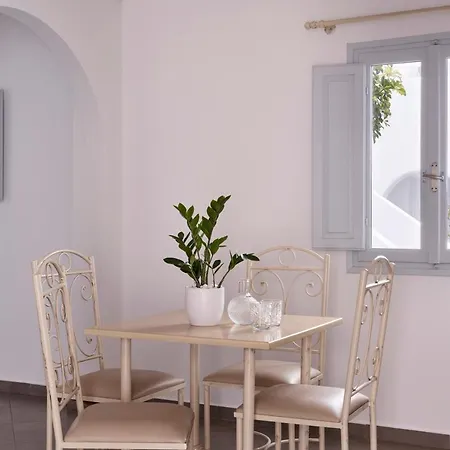 Aparthotel Makris