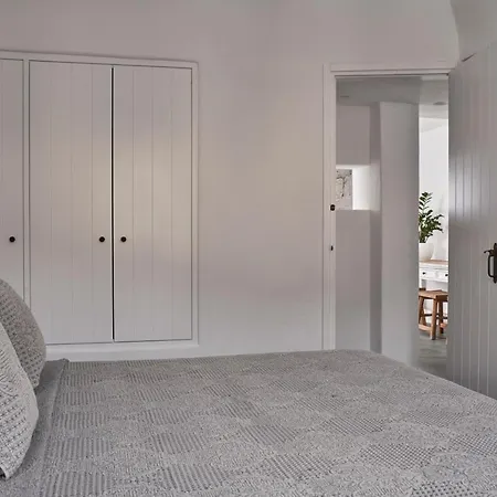 Makris Apartmanhotel Kamári