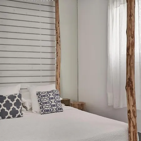 Aparthotel Makris