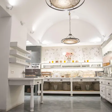 Aparthotel Makris