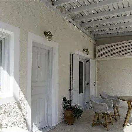 Makris Aparthotel 3*