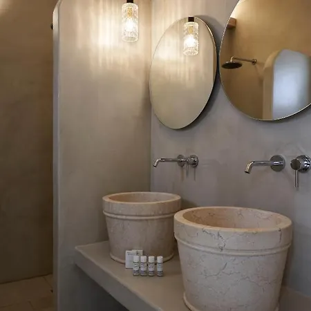 马克里斯海滩公寓式酒店 Kamári