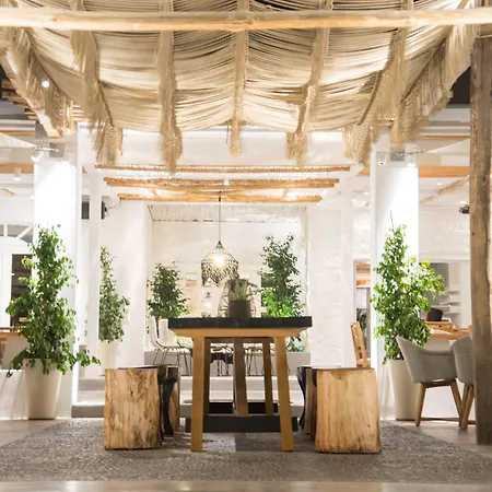 马克里斯海滩公寓式酒店 公寓式酒店 Kamári