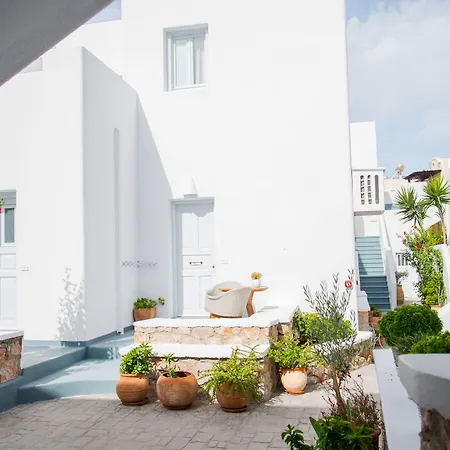 马克里斯海滩公寓式酒店 Kamári