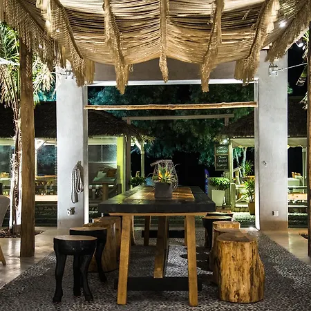 马克里斯海滩公寓式酒店 3*