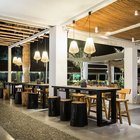 Makris Apart Otel 3*